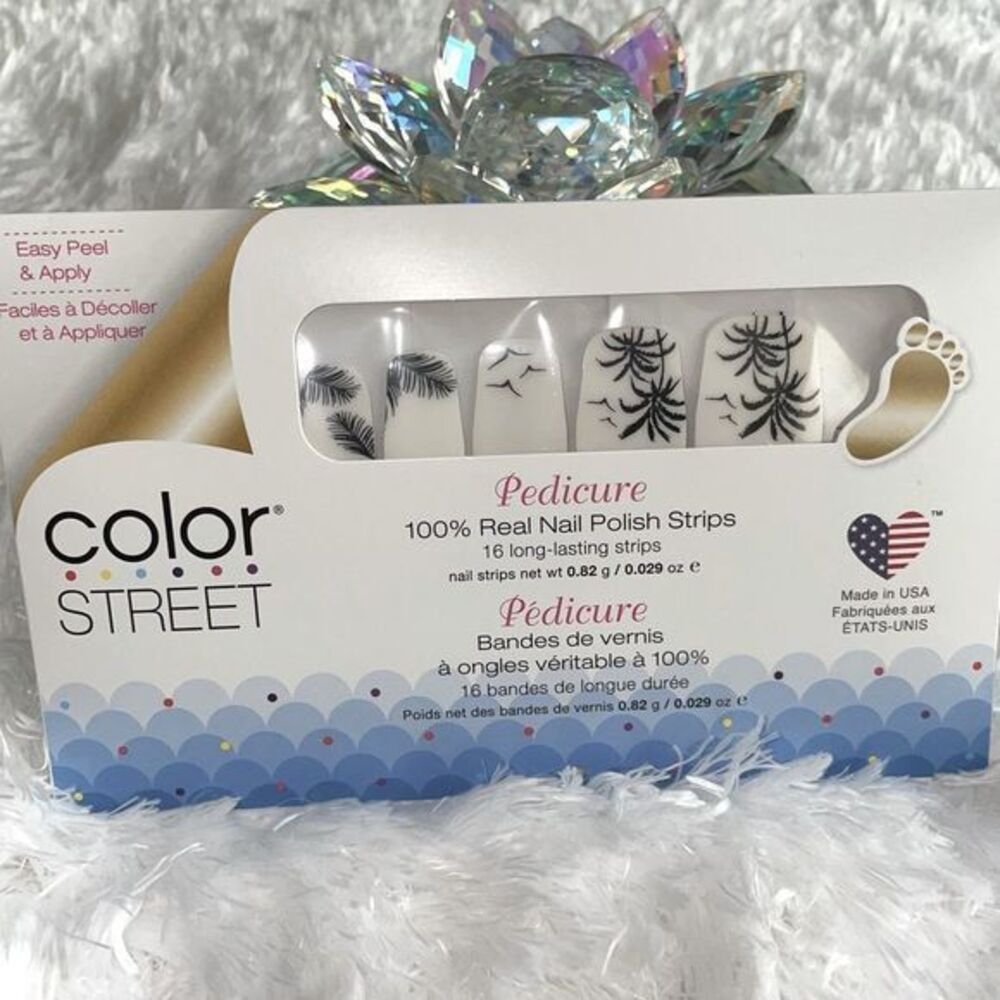 Color Street, Palm Down, clear base with palm designs in black